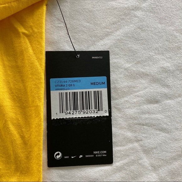 The Nike Tee - Picture 5 of 6